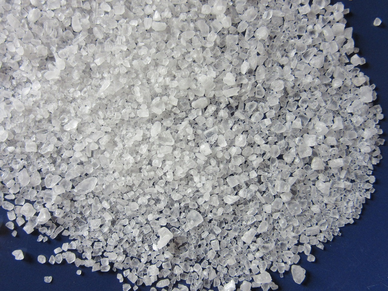 Exfoliating Five Salt Mineral Scrub - Eu de Bloom